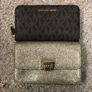 Michael Kors Clutch w/ Detachable Wallet & Strap